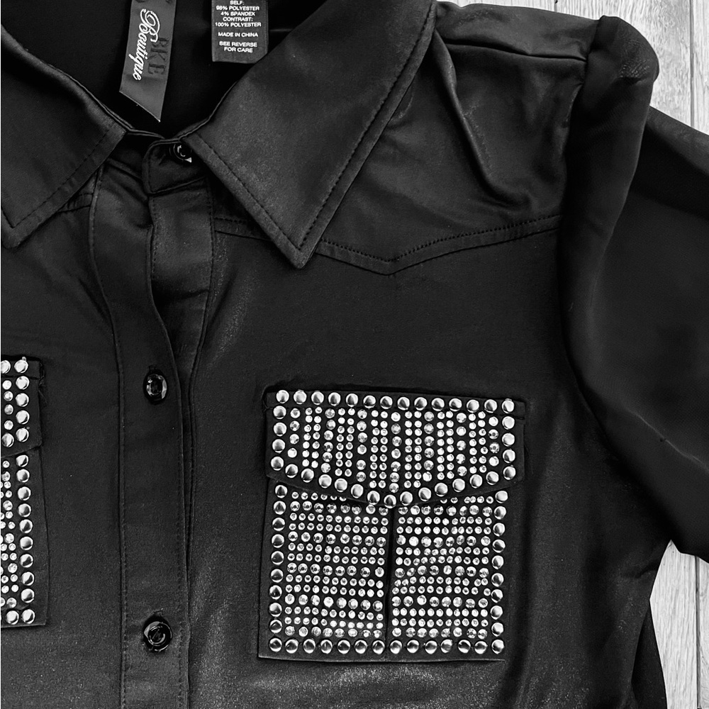 BKE Boutique Beyoncé Black Collared Button-Up Short Sleeve Shirt (M)
